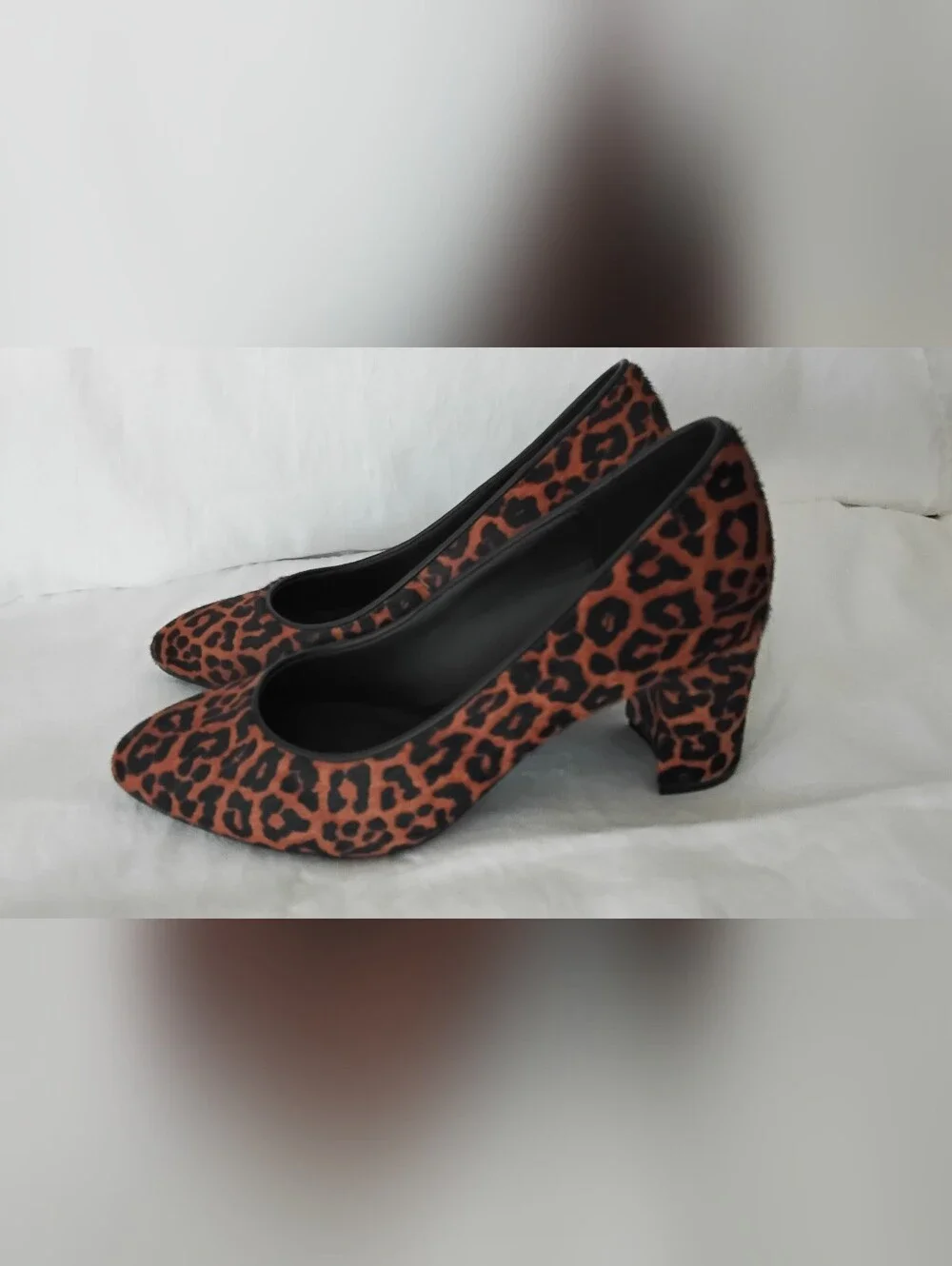 AEROSOLES sleek pointed